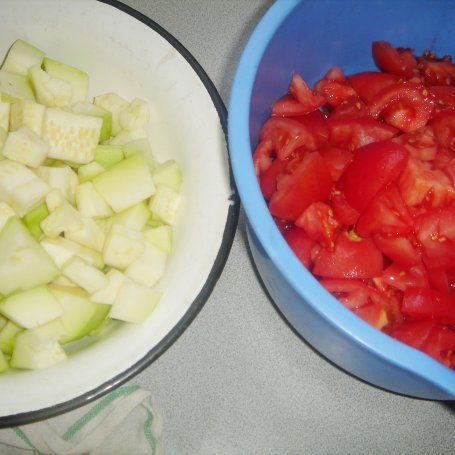 Krok 3 - Leczo z kabaczkiem i pomidorami malinowymi foto