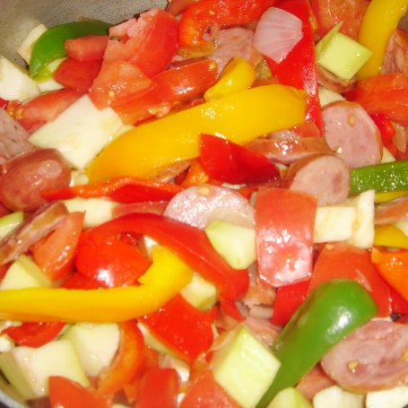 Krok 6 - Leczo z kabaczkiem i pomidorami malinowymi foto