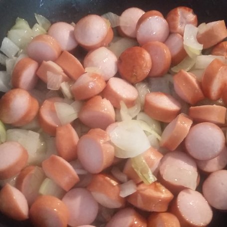 Krok 2 - Leczo z pieczarkami i parówkami foto
