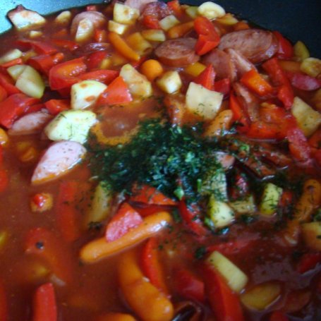 Krok 7 - Leczo z passatą foto