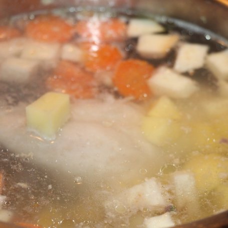 Krok 5 - Lekka zupa z kaszą manną foto