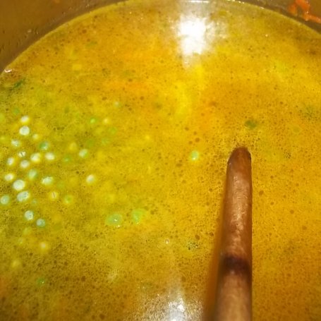 Krok 3 - Lekka zupa z mięsnymi kuleczkami foto