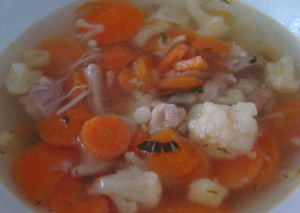 Fotografia przedstawiająca Lekka zupa