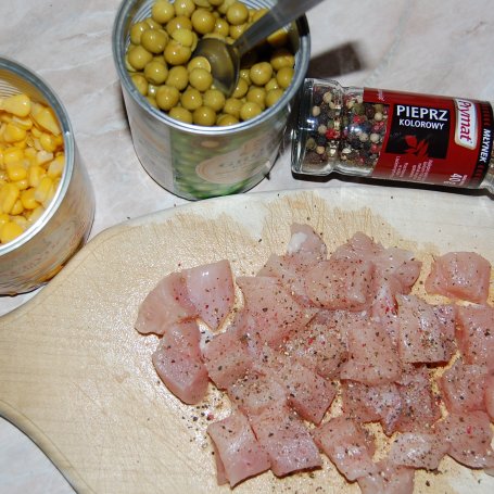 Krok 1 - Lekki sos drobiowy z groszkiem i kukurydzą foto