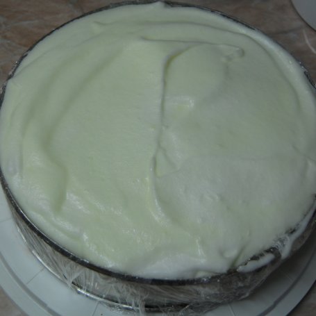 Krok 5 - Lekki torcik jogurtowy z pianką cytrynową foto