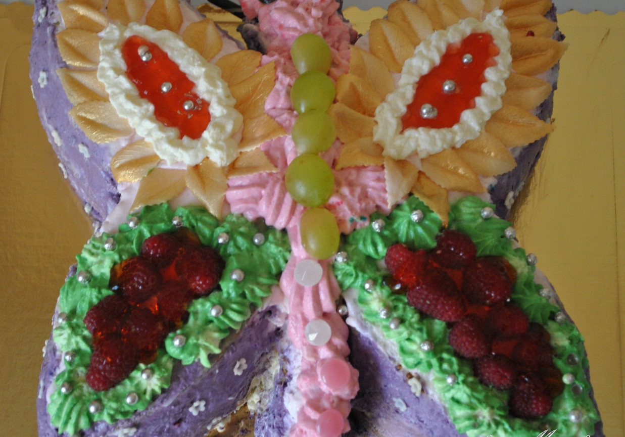 Lekki tort owocowy- motyl foto