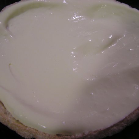 Krok 3 - Lekkie wafle z jajeczno- cytrynową bitą śmietaną foto