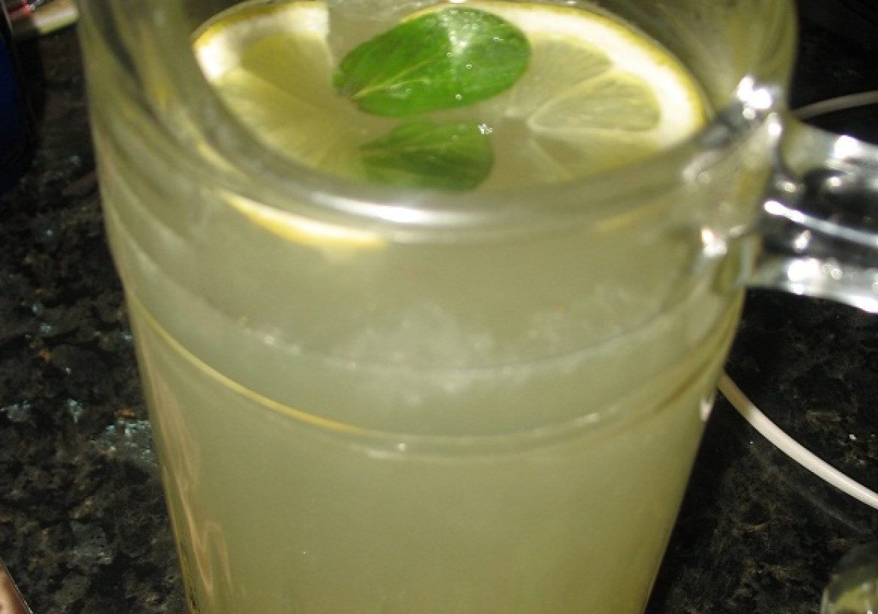 Lemoniada miętowo-cytrynowa foto