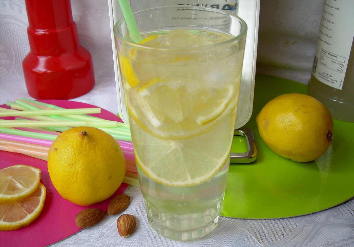 Lemoniada migdałowa  foto
