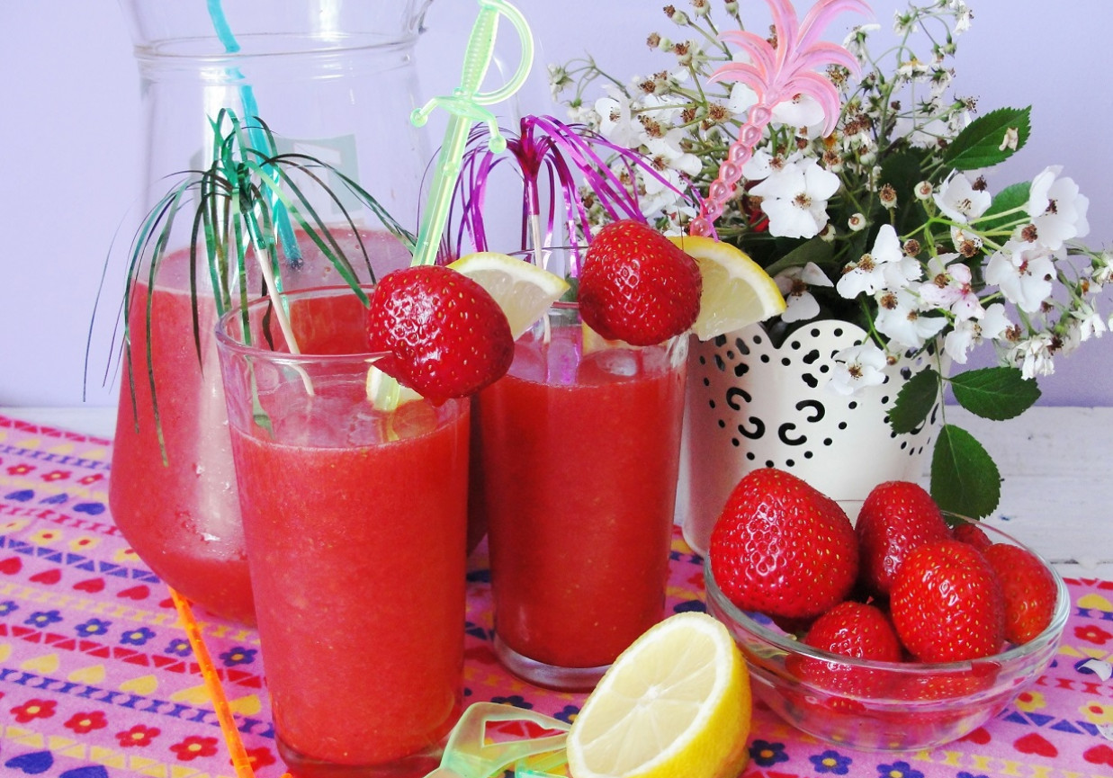Lemoniada truskawkowa foto