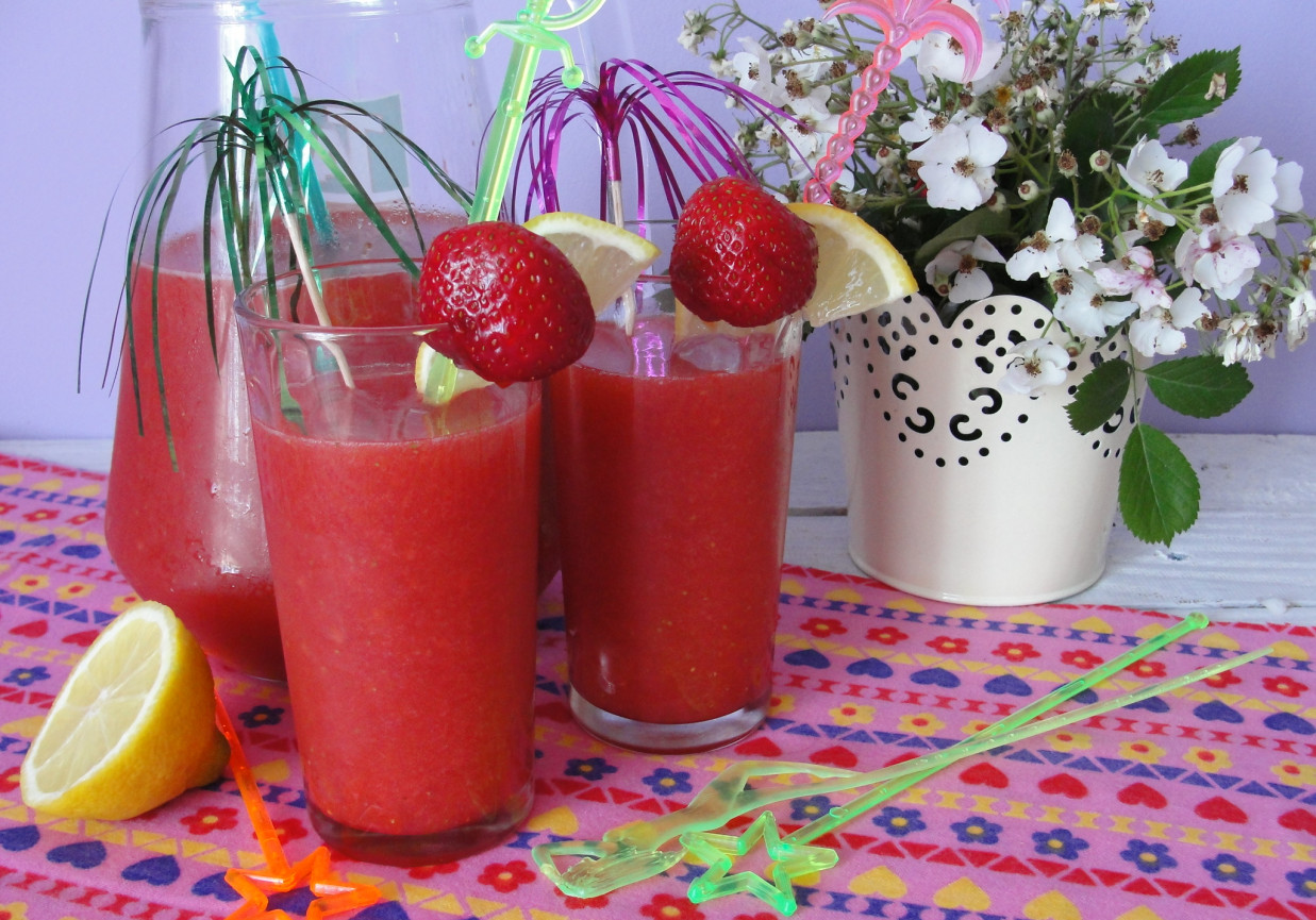 Lemoniada truskawkowa foto