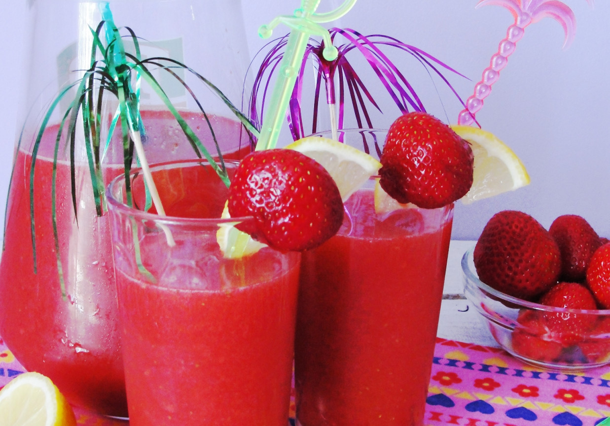 Lemoniada truskawkowa foto