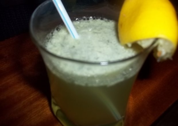 Fotografia przedstawiająca Lemoniada z galaretką