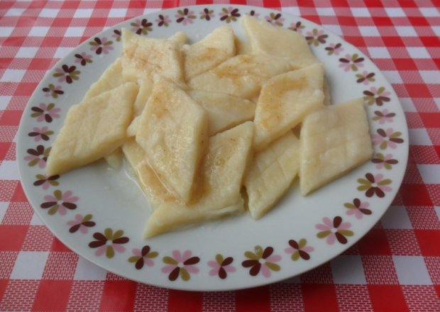Fotografia przedstawiająca Leniwe pierogi z serem i ziemniakami
