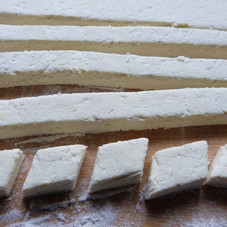 Krok 6 - Leniwe z serem i mąką kukurydzianą  foto