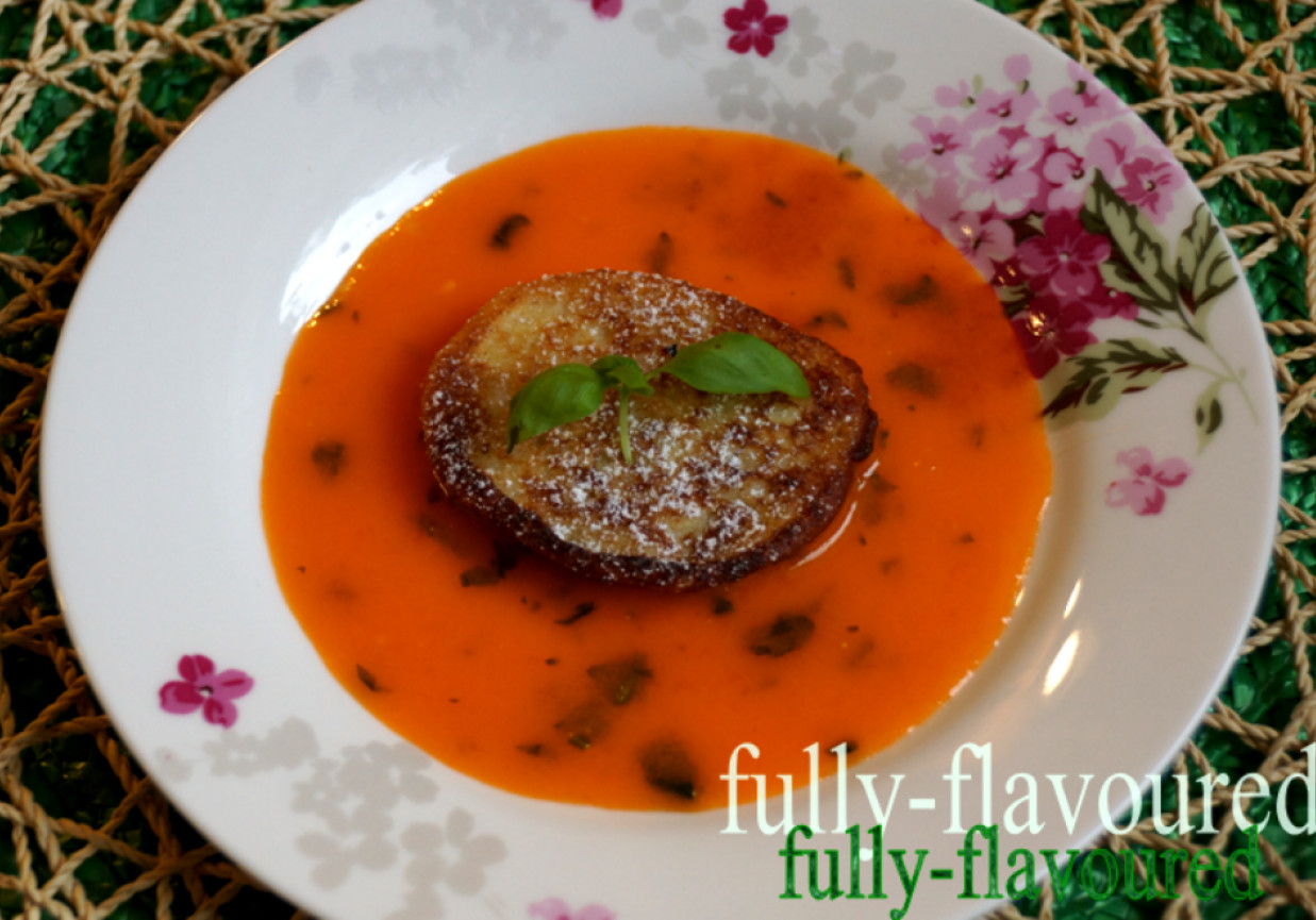 Leniwie słodkie placki  z młodych ziemniaków z sosem arbuzowo-imbirowym z bazylią foto