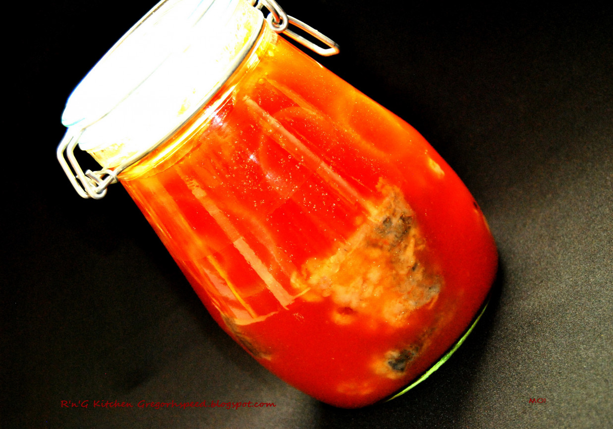 Leszcz w zalewie octowo-pomidorowej foto