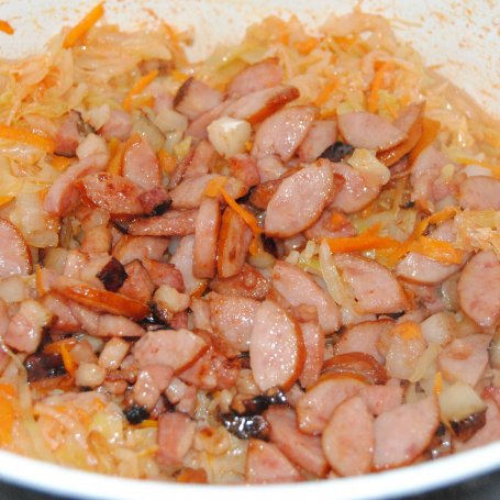Krok 4 - Letni bigos z młodej kapusty foto