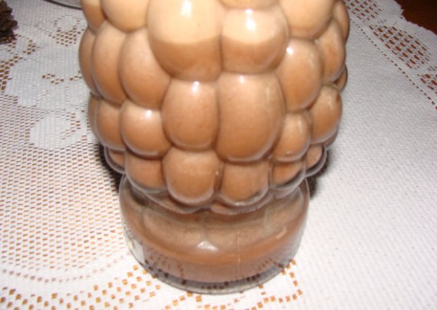 Fotografia przedstawiająca likier czekoladowo-rumowy