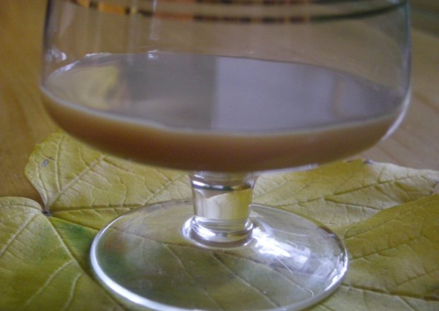Fotografia przedstawiająca likier rumowy