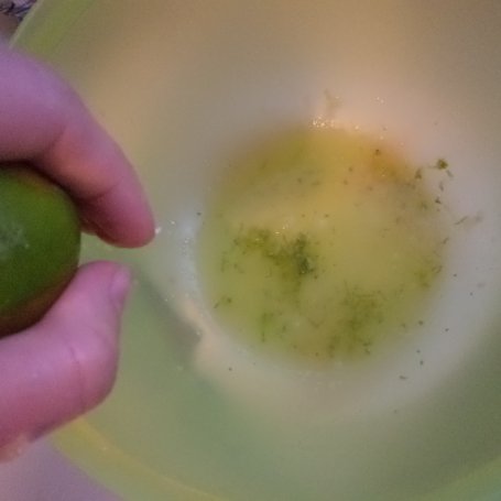 Krok 1 - Limonkowe muffinki na jogurcie naturalnym :) foto