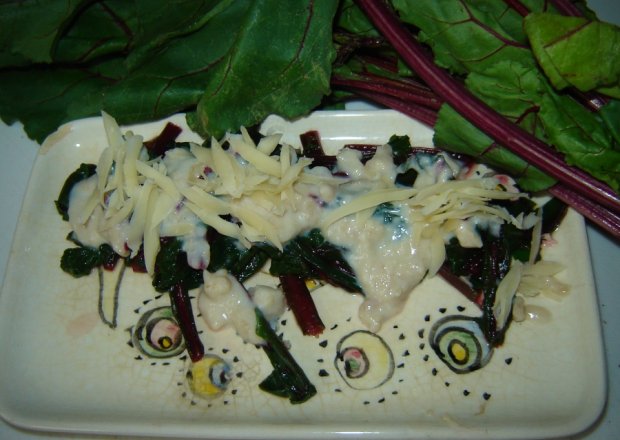 Fotografia przedstawiająca Liście boćwiny z serem (do obiadu)