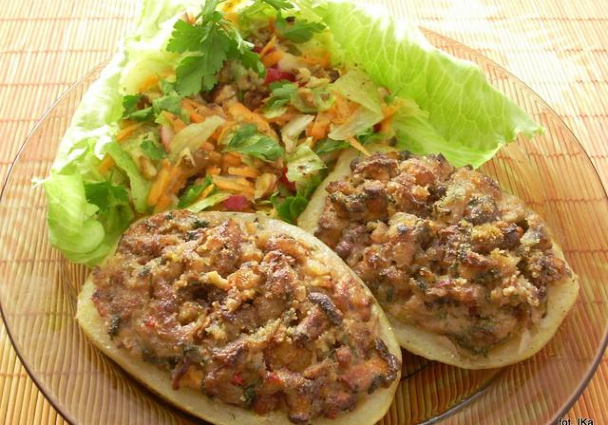 Łódeczki z farszem kurkowo-orzechowym foto