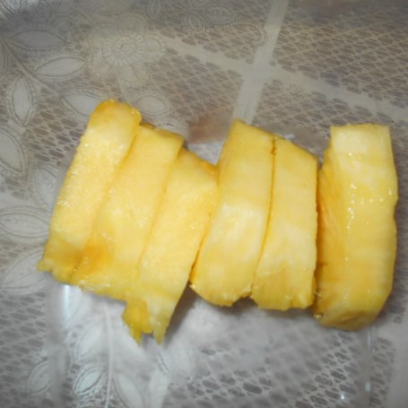 Krok 1 - Lody ananasowo-truskawkowe foto