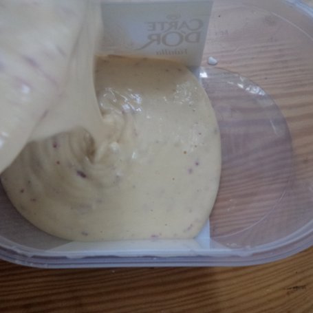 Krok 12 - LODY DOMOWE WANILIOWO-RÓŻANE foto