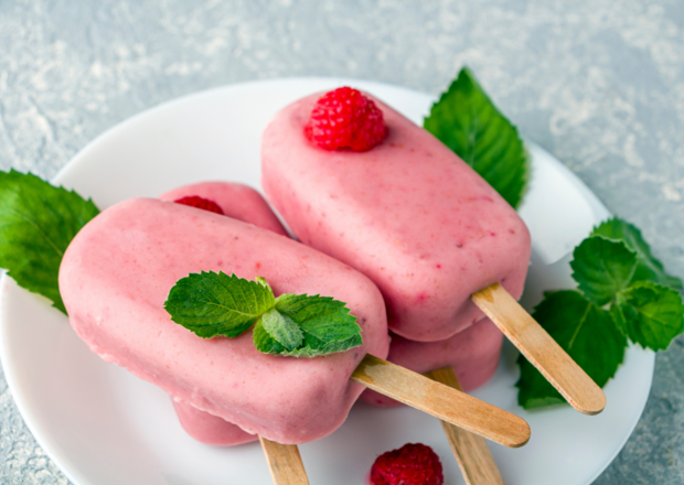 Fotografia przedstawiająca Lody malinowe