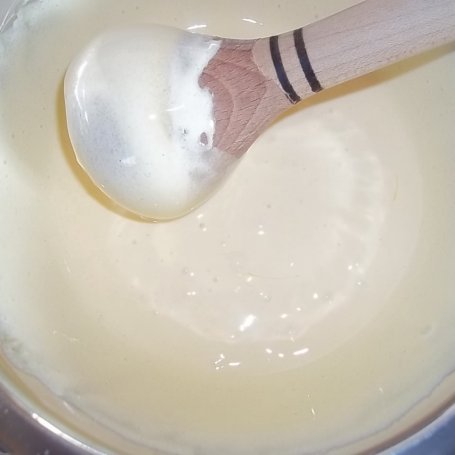 Krok 2 - Lody o smaku białej czekolady foto