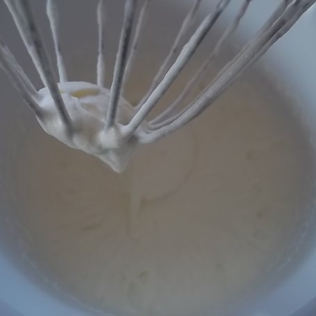 Krok 5 - Lody o smaku białej czekolady foto