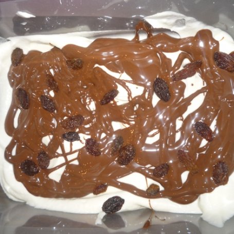Krok 6 - Lody śmietankowe z kremem orzechowo- czekoladowym foto