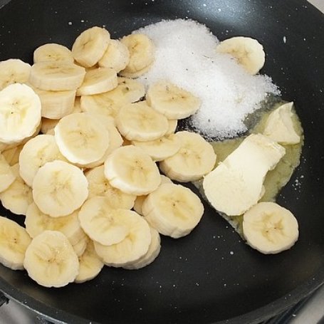 Krok 1 - Lody w gorącym sosie z bananów foto