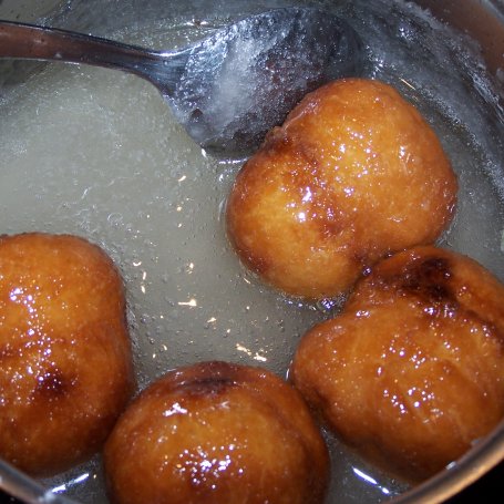 Krok 6 - Lokma, czyli tureckie pączki po mojemu :) foto