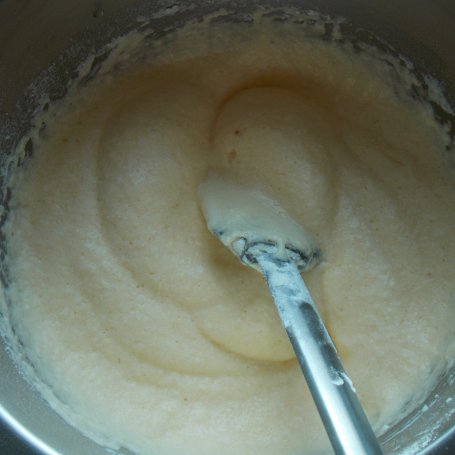 Krok 2 - Łosoś ze szparagami w cieście francuskim foto