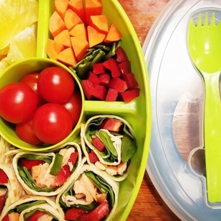 Krok 1 - Lunch box Eli z tortillą zawijaną foto