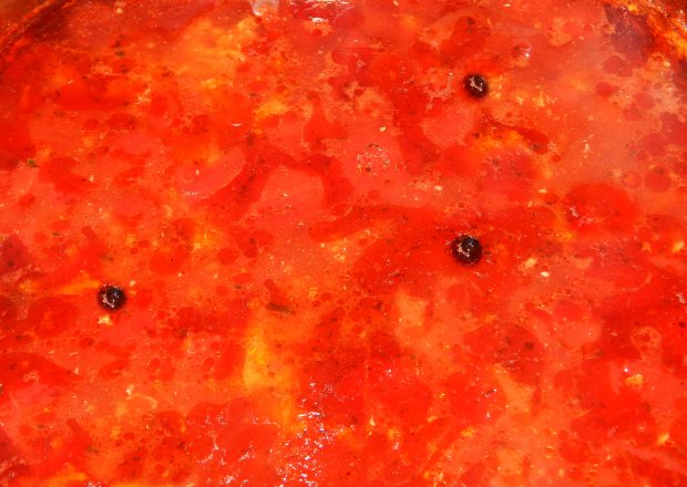 Fotografia przedstawiająca Maczanka pomidorowo-czosnkowa na oliwie