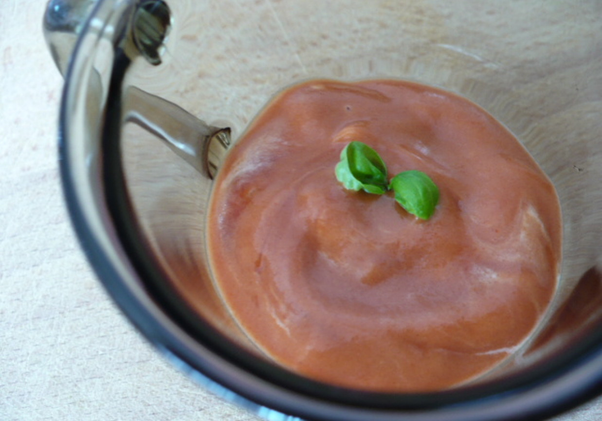 majonezowy sos pomidorowy ze śmietaną foto