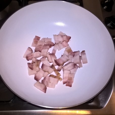 Krok 2 - Makaron a'la carbonara ze śmietaną foto