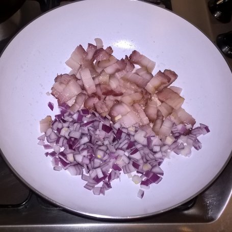 Krok 3 - Makaron a'la carbonara ze śmietaną foto