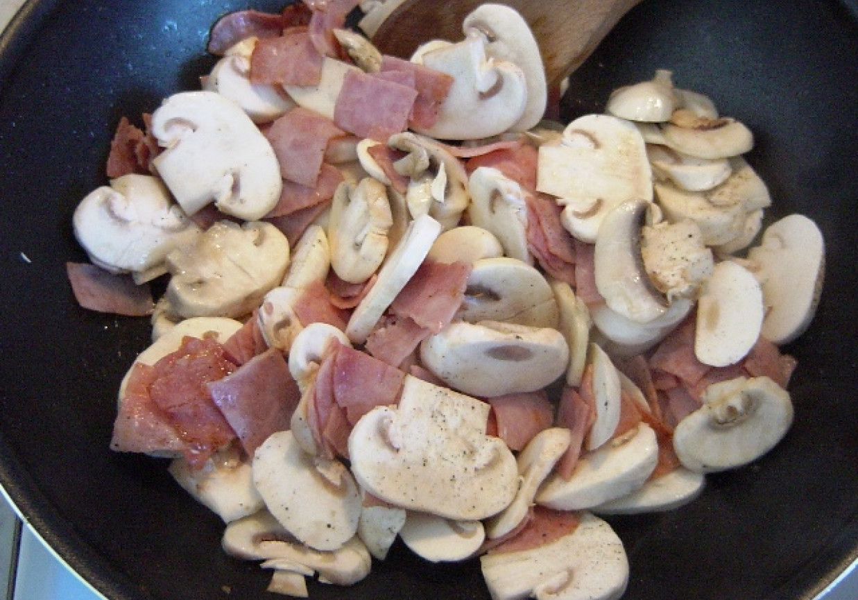 Makaron po studencku (z szynką i pieczarkami) - DoradcaSmaku.pl