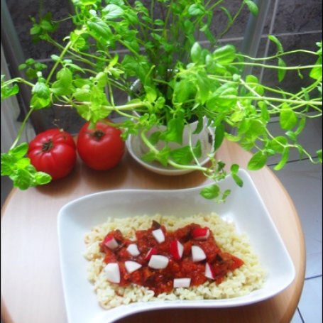 Krok 4 - Makaron w ostrym sosie pomidorowym foto