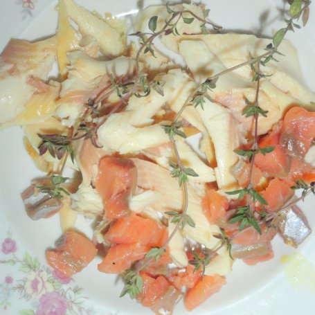 Krok 2 - Makaron w sosie rybno- cytrynowym z porem i bułgarską fetą foto