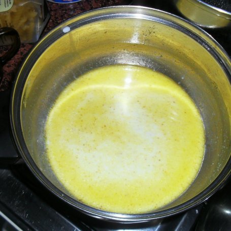 Krok 3 - Makaron w sosie serowym foto