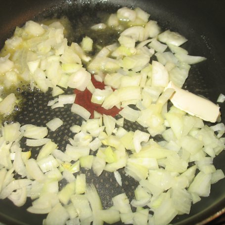 Krok 1 - Makaron w sosie z tuńczyka foto