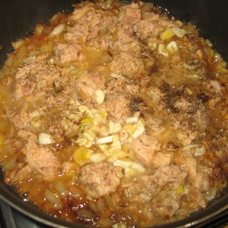 Krok 2 - Makaron w sosie z tuńczyka foto