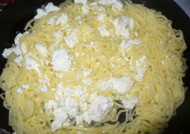 Fotografia przedstawiająca Makaron  z  białym serem