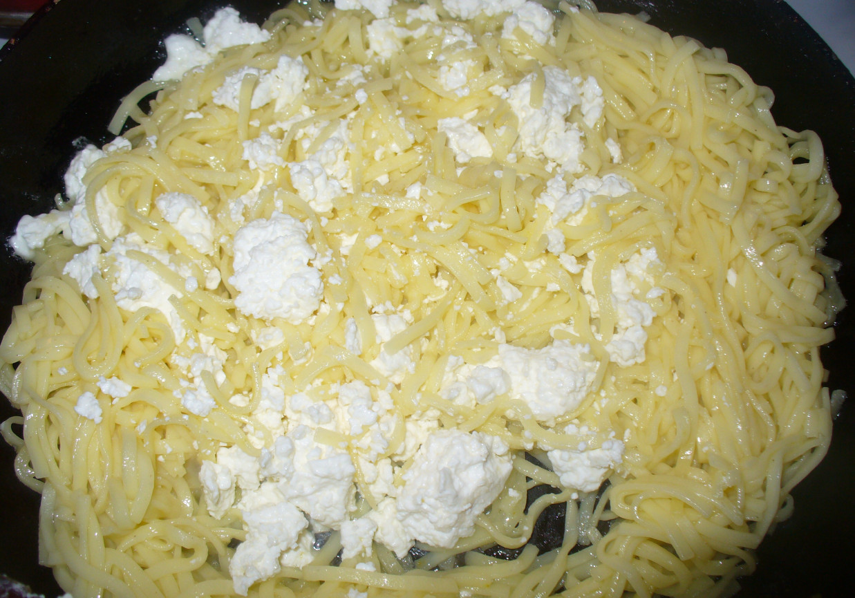 Makaron  z  białym serem foto