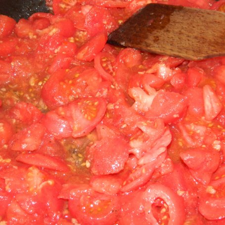 Krok 1 - Makaron z cieciorką i pomidorami foto